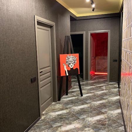 Apartments Lux In City Center Lviv Ngoại thất bức ảnh