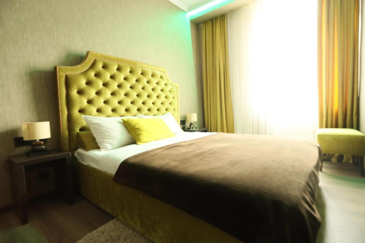 Apartments Lux In City Center Lviv Ngoại thất bức ảnh