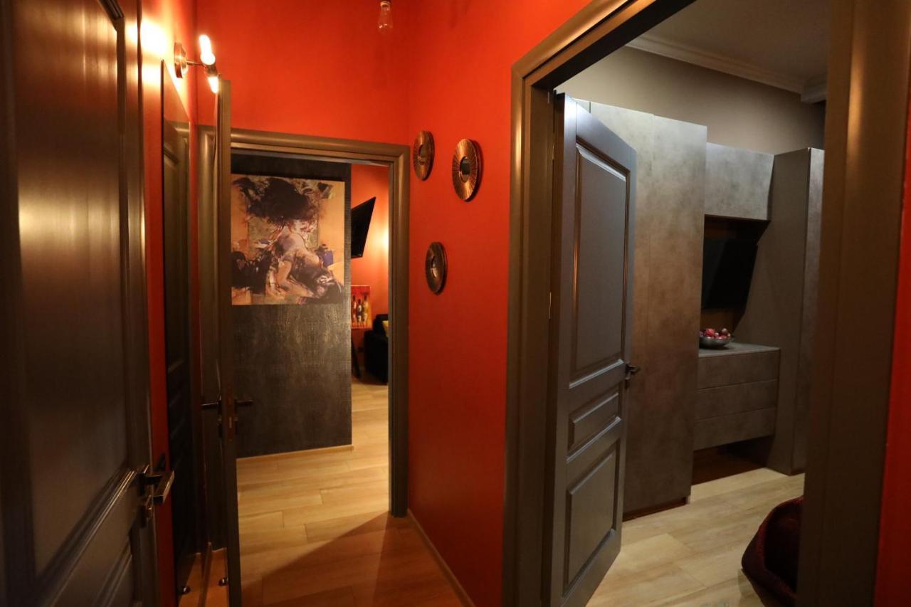 Apartments Lux In City Center Lviv Ngoại thất bức ảnh