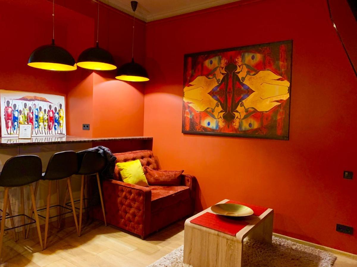 Apartments Lux In City Center Lviv Ngoại thất bức ảnh